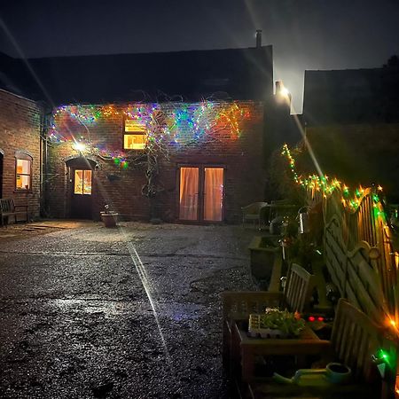 Highfields Farm B&B Stone  Bagian luar foto