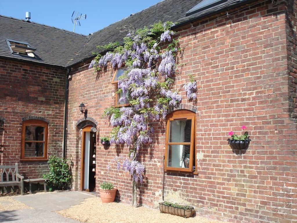 Highfields Farm B&B Stone  Bagian luar foto